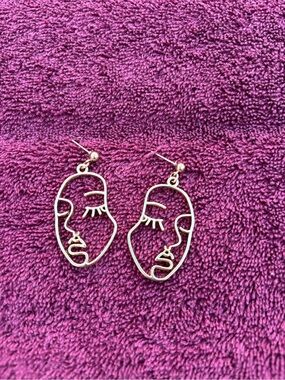 Minimalist Abstract Picasso Gold-Tone Face Outline Drop Earrings